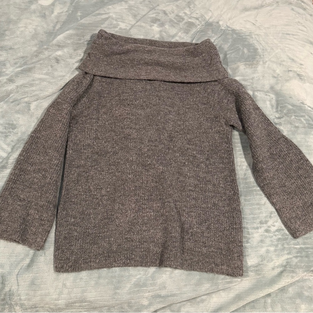 H&M Gray Off-the-Shoulder Sweater